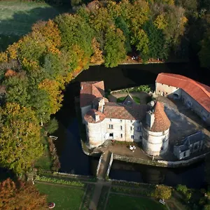 Bed & Breakfast Chateau Des Martinanches, Saint-Dier-d'Auvergne